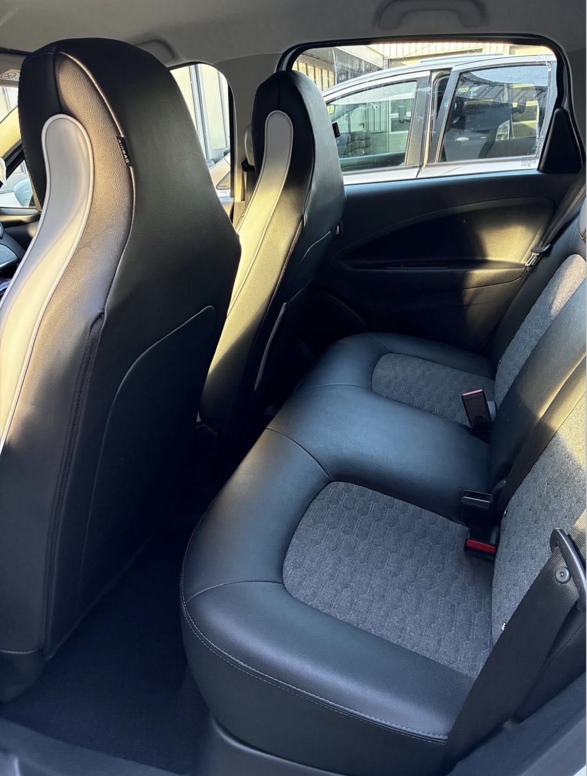 Renault Zoe — achterbank — Na de detailing