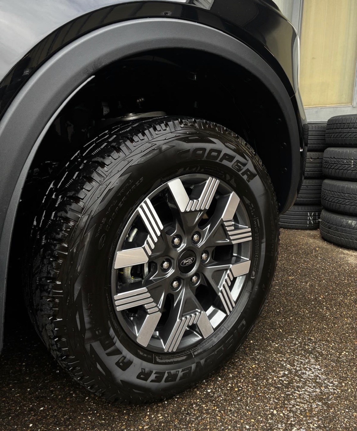Ford Ranger Wildtrak — velgen & banden — Na de detailing